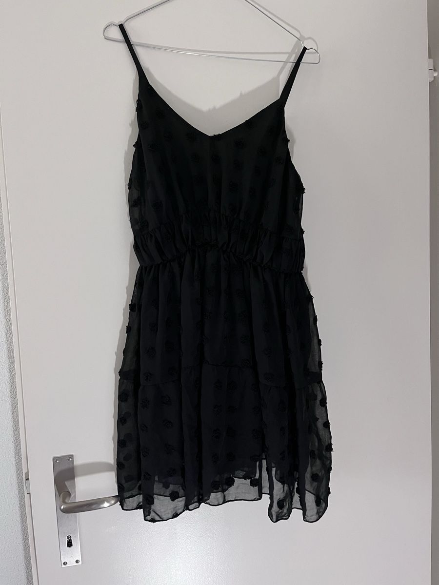 Shein Vestiti: Kleid schwarz von Shein grösse S – Nuovo (secondo la descrizione) da Dättwil AG venduto da ele_g6vl
