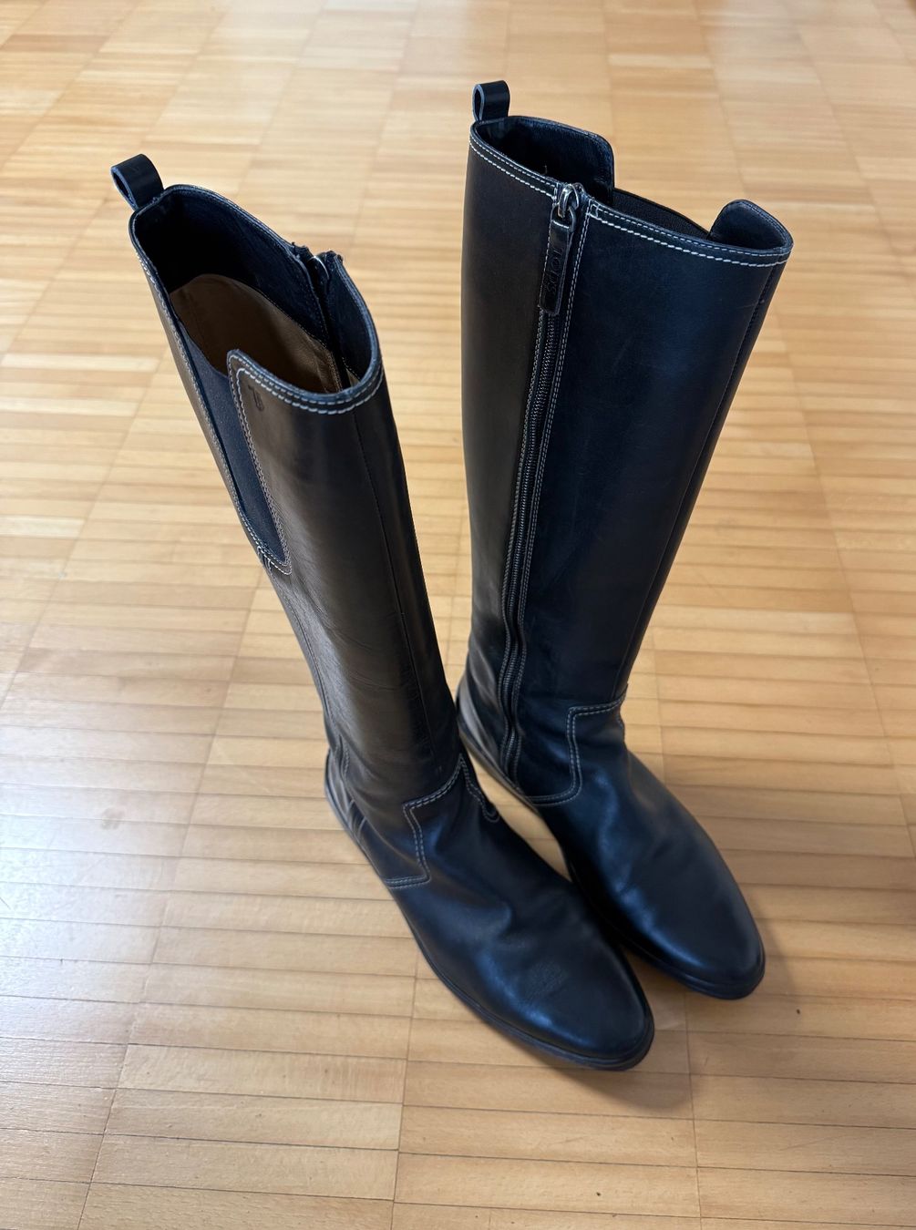 Tod'S Scarpe da donna: TOD'S Stiefel Damen Gr. 37.5 – Usato da Frauenfeld venduto da LIL_NA