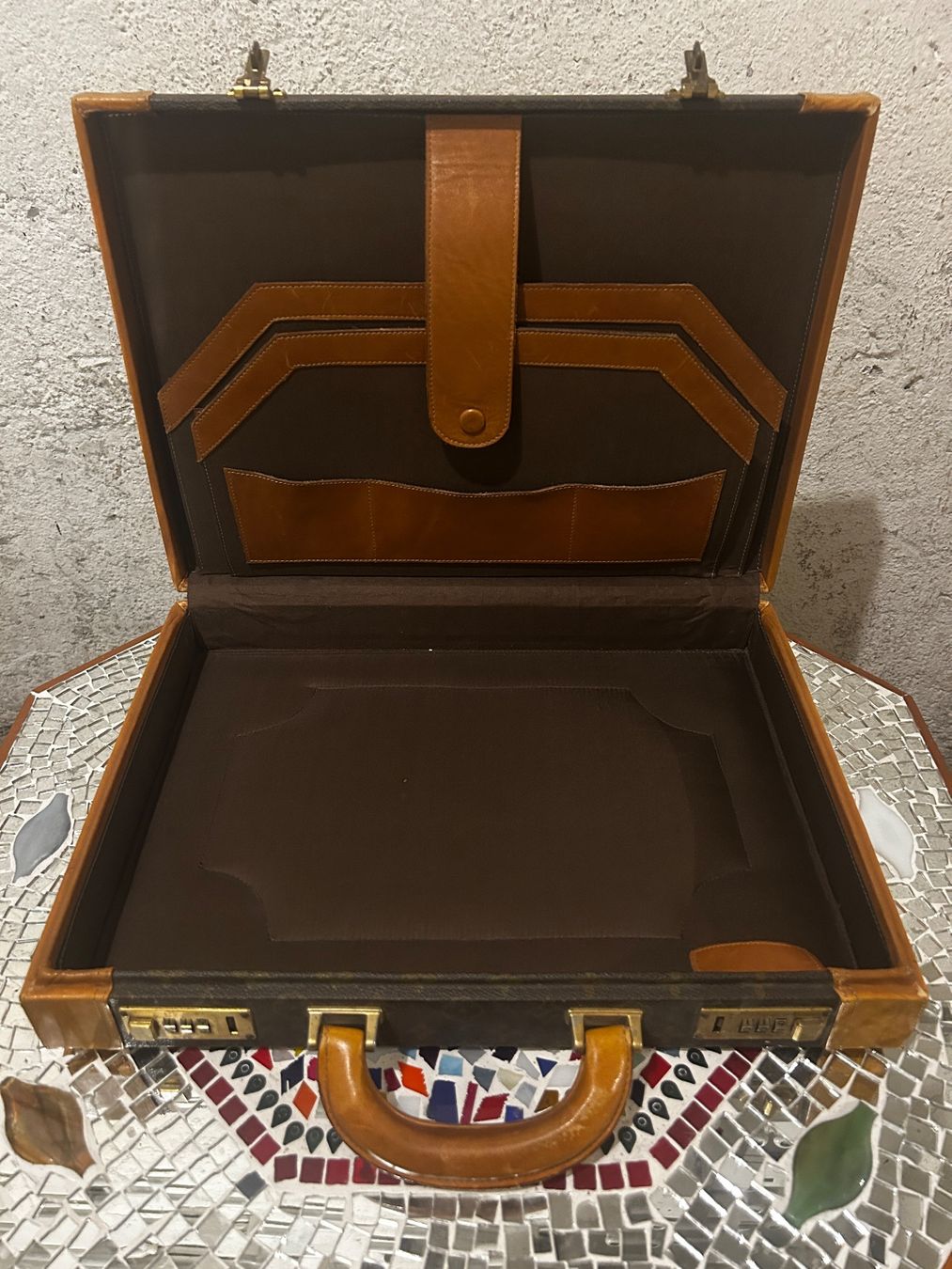 Louis Vuitton Reisekoffer: Mallette rigide Louis Vuitton – Gebraucht aus Montreux von Ciel1820 5
