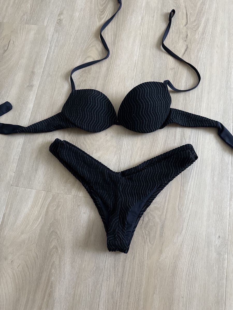 Costumi da bagno & Bikini: Schwarzer Bikini mit Struktur, neuwertig, Grösse S/M – Usato da Meilen venduto da don_9hgn 2