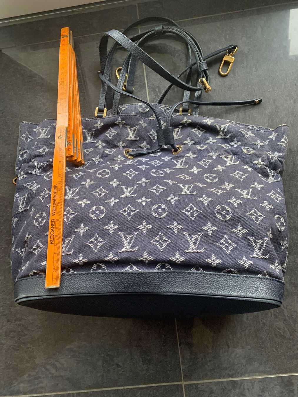 Louis Vuitton Borse da donna: Louis Vuitton Handtasche – Usato da Bergdietikon venduto da zor_856j 9