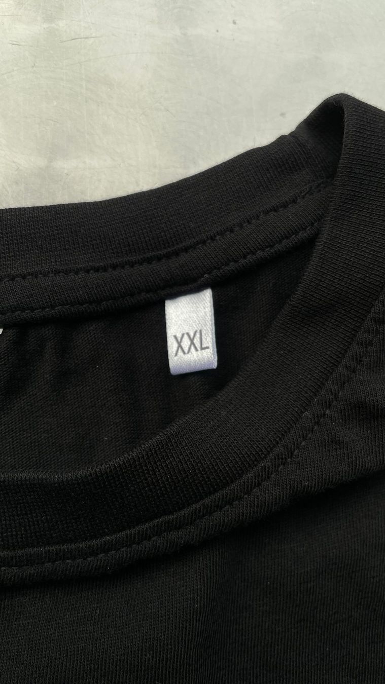 T-Shirts: Schwarzes T-Shirt in XXL – Gebraucht aus Glattfelden von cybermaxx 1