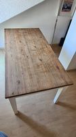 Grosser Holztisch rechteckig