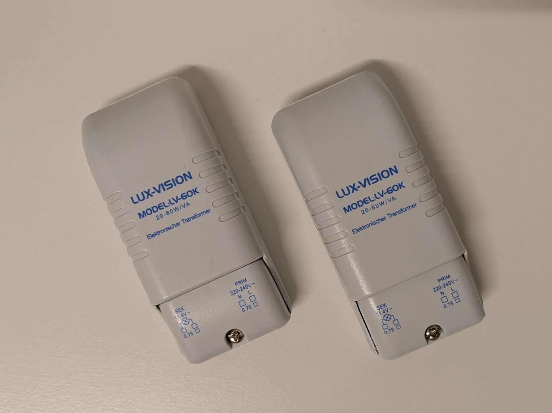 Componenti elettronici: 3x Lux-Vision LV-60K Electronic Transformer 12V – Usato da Zürich venduto da jz_zuerich