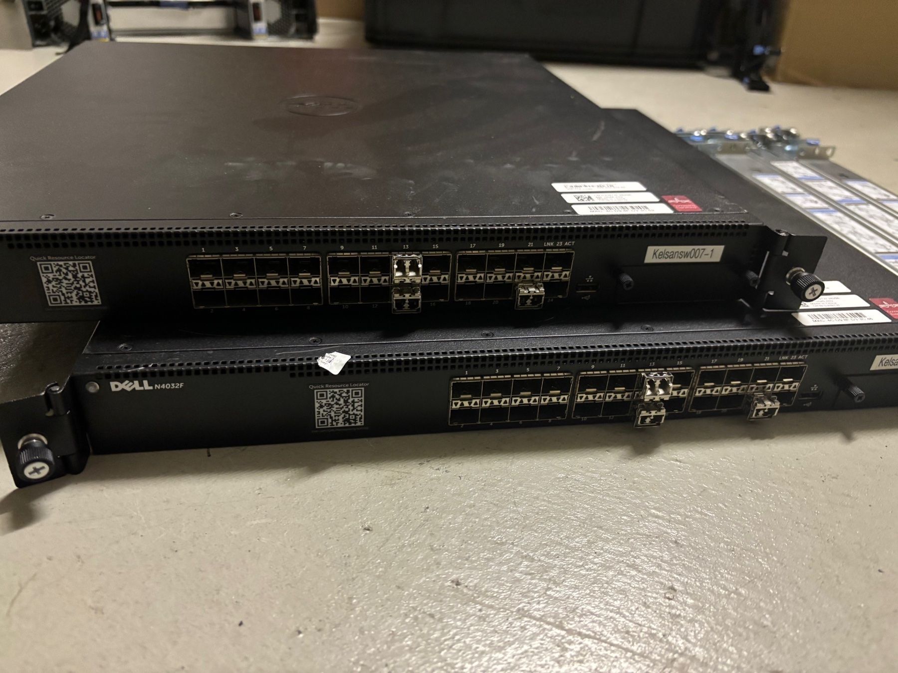 Dell Hub & Switch: 2x Dell N4032F 10-Gbit Switch (Stack) + Twinx & GBICs – Usato da arbon venduto da dakin 2