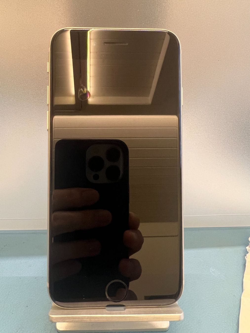 Apple Telefoni cellulari / Smartphones: iPhone SE (3e génération) 64GB Blanc – Usato da Sonceboz-Sombeval venduto da com_dt7m 2