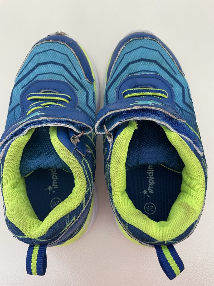 Scarpe per ragazzi: Kinderschuhe Gr 26 – Usato da Rüti ZH venduto da kar_xx9l 2