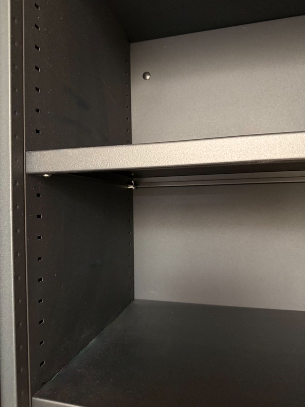 Vitra Étagères: VITRA Bücher-Bürogestell – D'occasion à Glarus par Box3 2