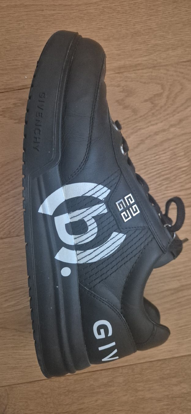 Givenchy Chaussures hommes: Givenchy Turnschuhe schwarz Grösse 41,5 gebraucht – D'occasion à Bubikon par NaralieG 2