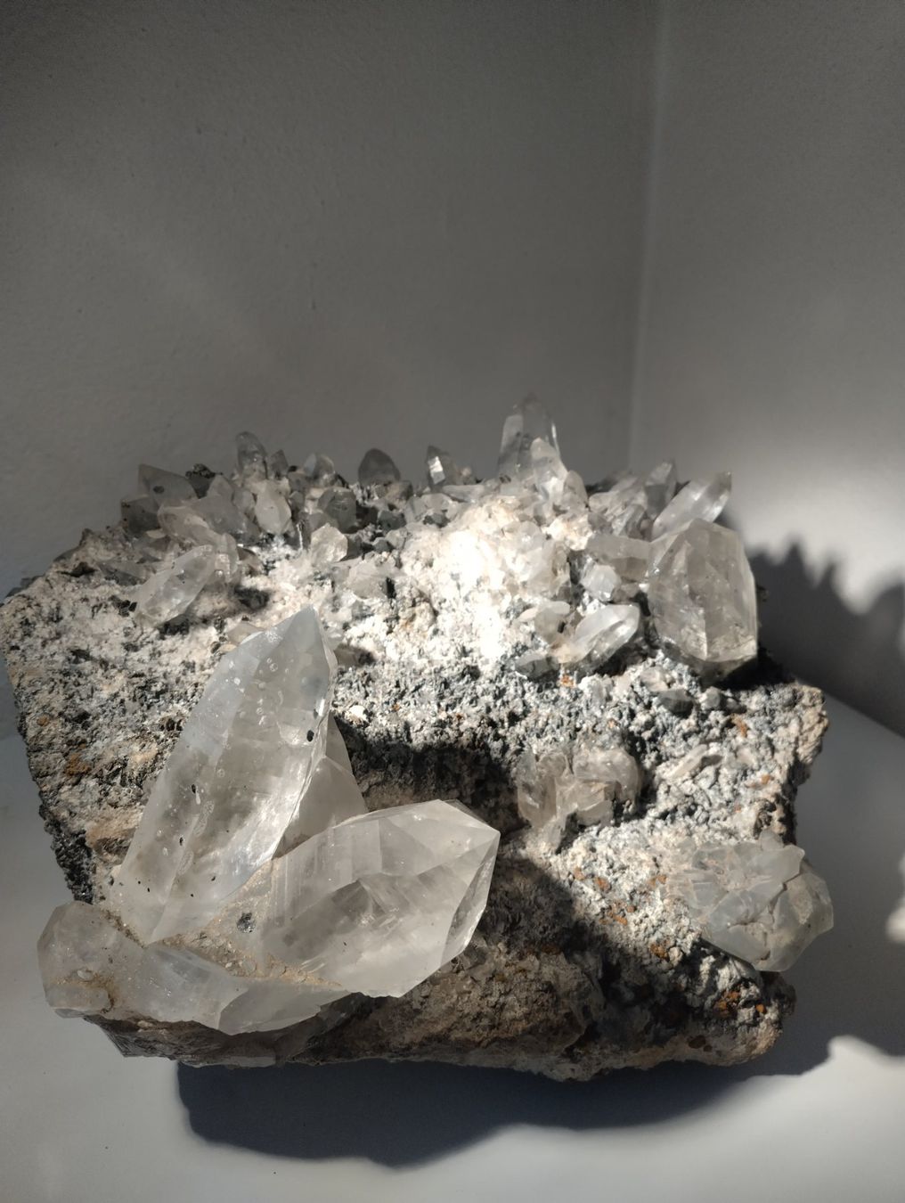 Pierres précieuses: Groupe quartz 15.12.1979 – D'occasion à Basse-Nendaz par ilt_kl8y