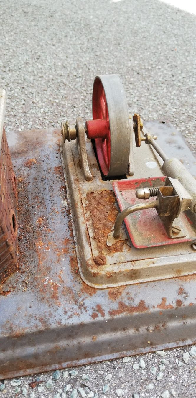 Wilesco Modellbausätze & Standmodelle: Wilesco Dampfmaschine ab 1Fr. – Defekt aus Thun von Matthias72 3