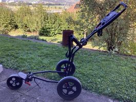 Golf Trolley 3-Rad klappbar in schwarz guter Zustand