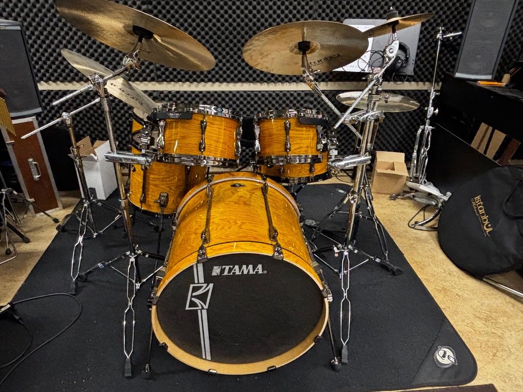 Strumenti musicali: TAMA Superstar Hyperdrive Maple Limited Set 6-teilig – Usato da Spreitenbach venduto da Hemingway69