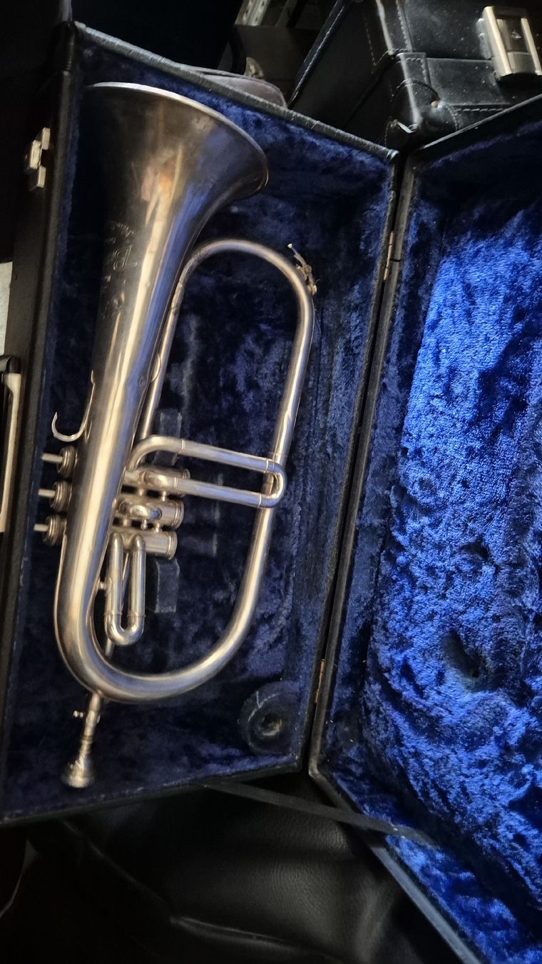 Besson Instruments de musique: Besson Flügelhorn – D'occasion à Rämismühle par beni0010