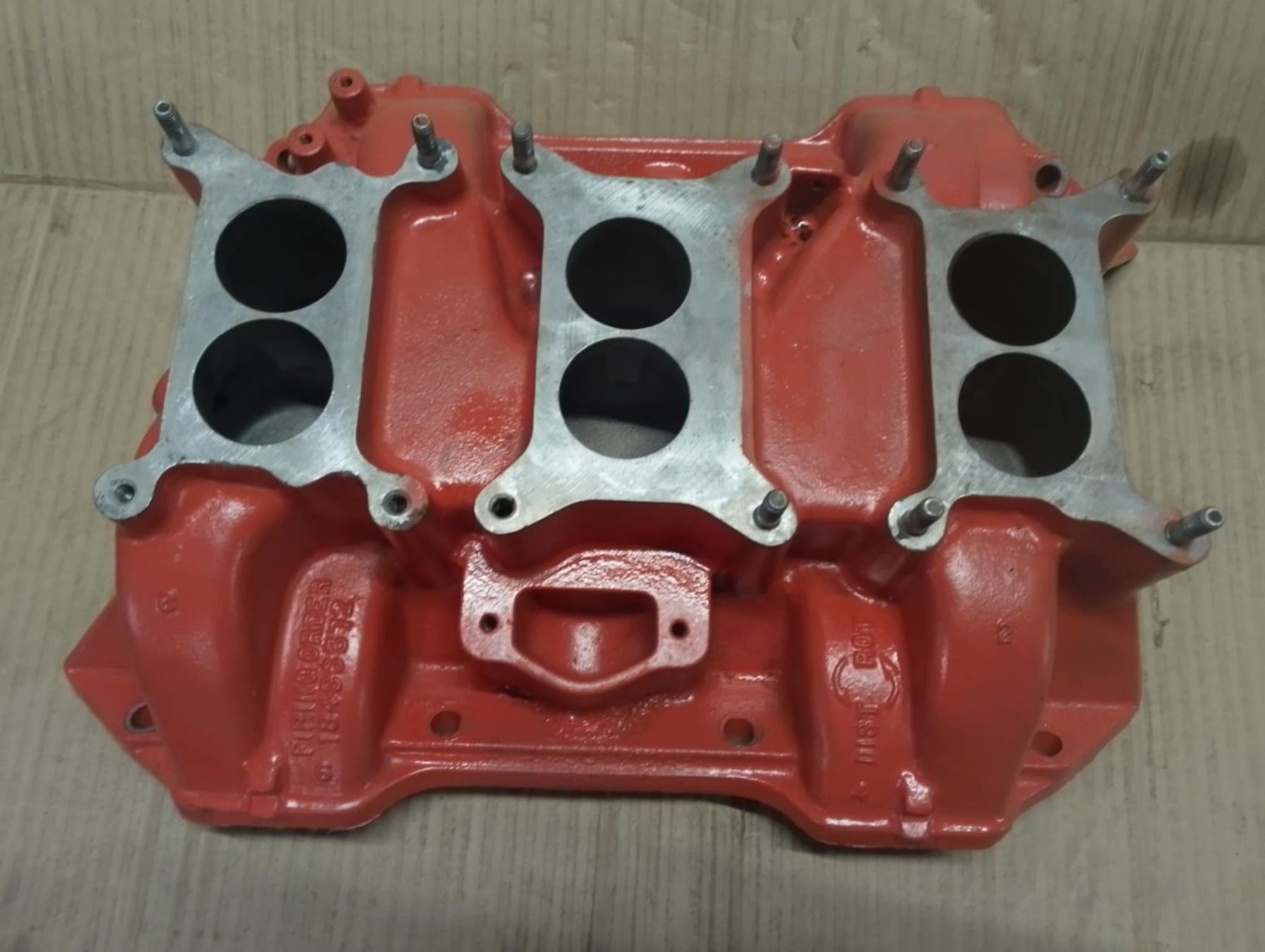 Mopar Tutti pezzi di ricambio auto: Mopar Big Block SixPack Anlage Vergaser und Intake – Usato da Niedergösgen venduto da usc_tt5r