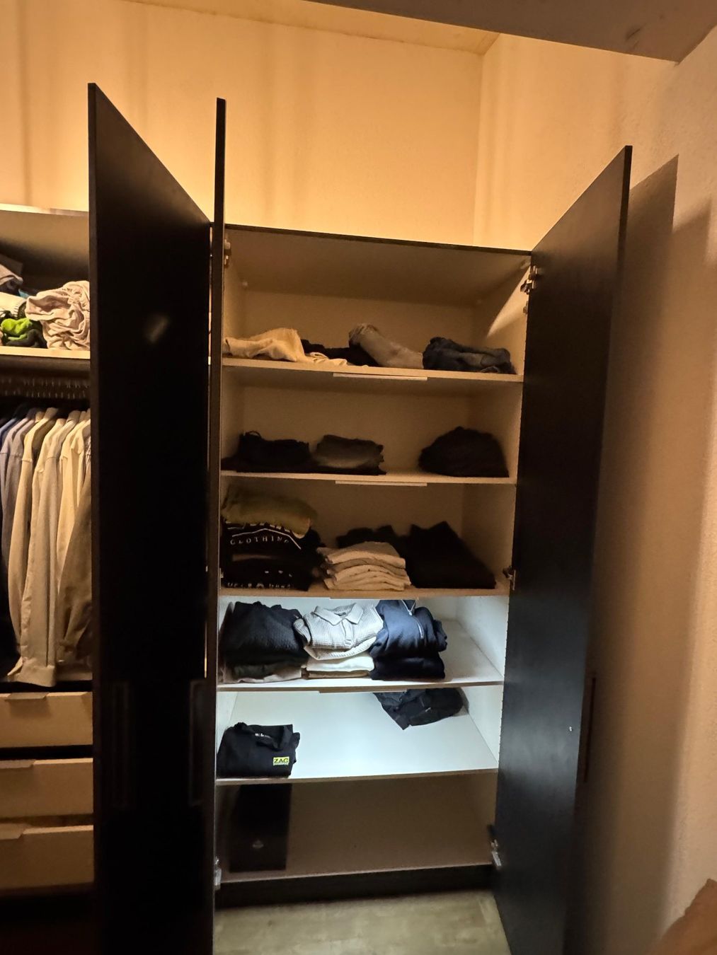 Armadi: Kleiderschrank – Usato da Horgen venduto da Marco8897 3