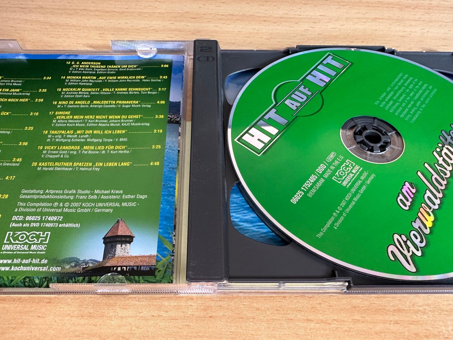 CD: Hit auf Hit am Vierwaldstättersee - 2 CD – Usato da Rikon im Tösstal venduto da Alpenmutz 2