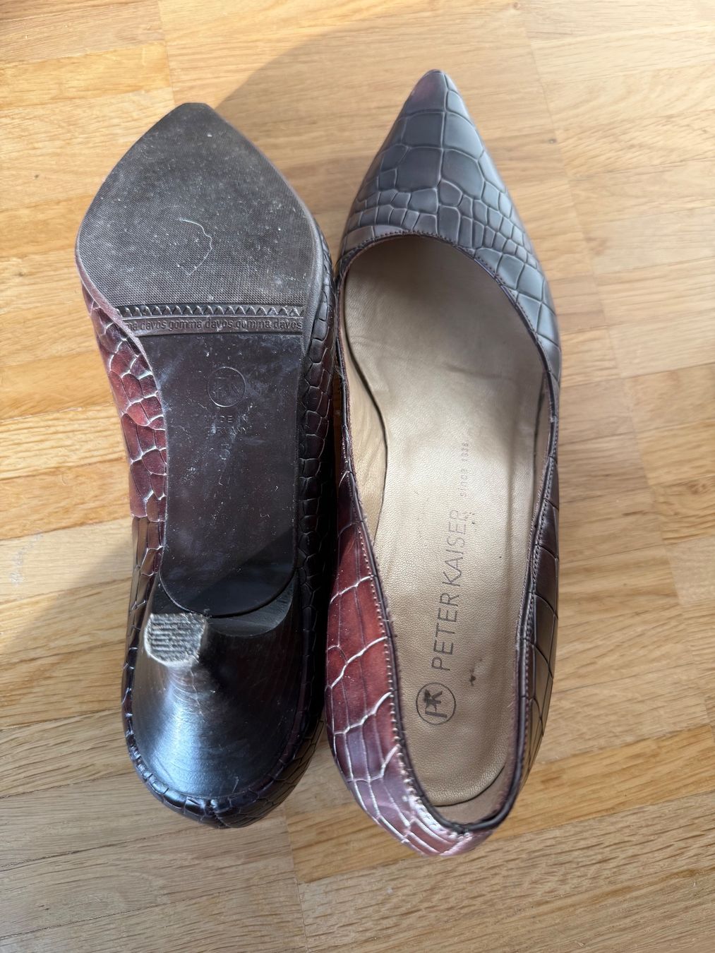 Kaiser Scarpe da donna: Peter Kaiser Echtleder Pumps/ Kitten heels, Gr. 38/ 5 – Usato da Zürich venduto da Cleo234 2