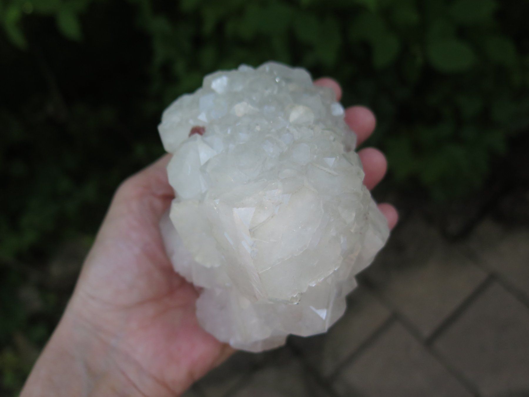 Mineralien & Heilsteine: Apophyllit mit dunklem Stilbit von Indien, ca.777 gr. – Gebraucht aus Schaffhausen von Yamakana51L8736OQ8 7