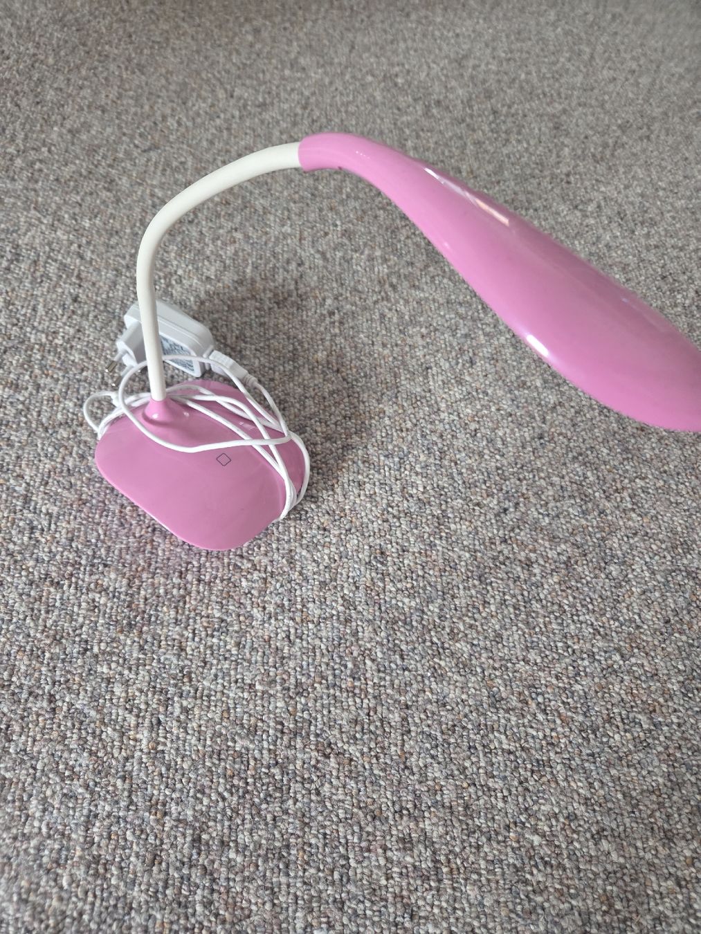 Lampade: Bürotischlampe LED Pink flexibel mit USB neu – Nuovo (secondo la descrizione) da Elgg venduto da Darkvoid1991 1