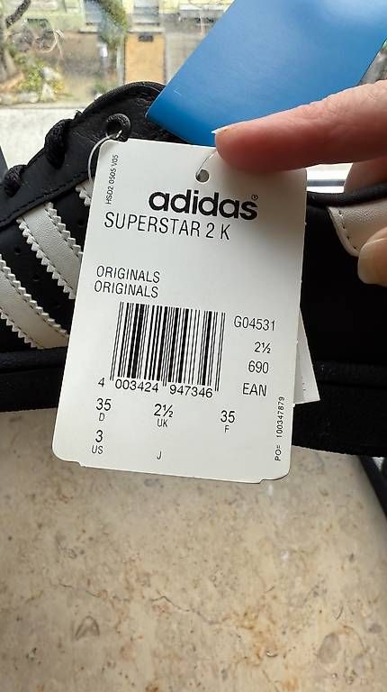 Adidas Scarpe per ragazzi: Adidas Turnschuhe schwarz. Grösse 35 – Nuovo (secondo la descrizione) da Basel venduto da Boelleli69 2