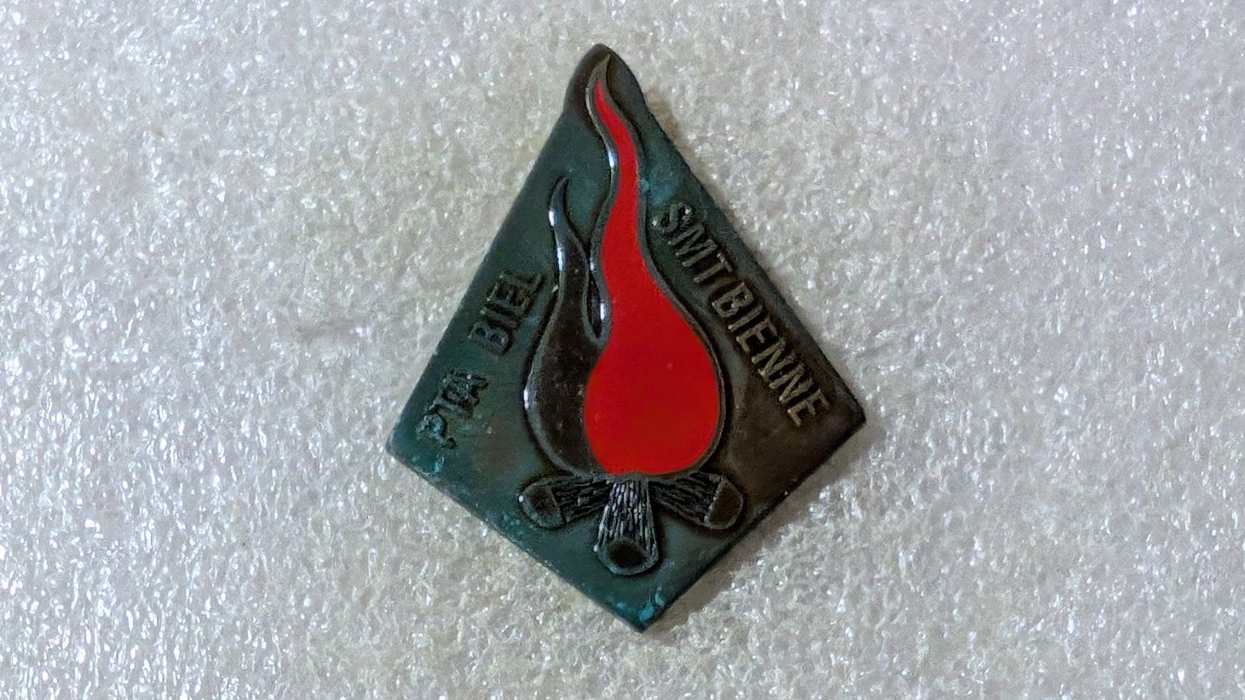 Placchette & Badge: Ansteckpin 166: PTA Biel – Usato da Oppligen venduto da Pin-Fall-Shop
