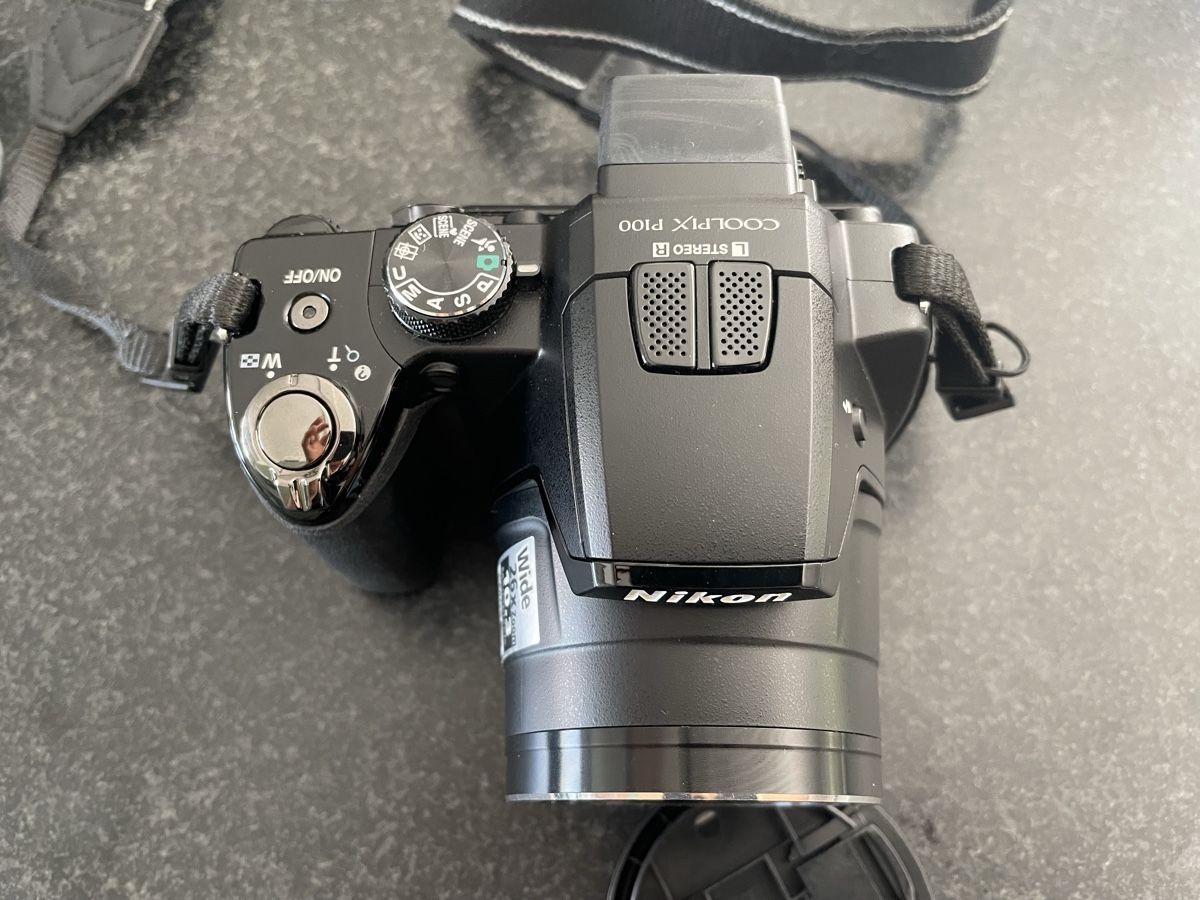 Nikon Fotocamera: Nikon P100 Coolpix funktionsfähig – Usato da Wallenwil venduto da van_vkm9 1