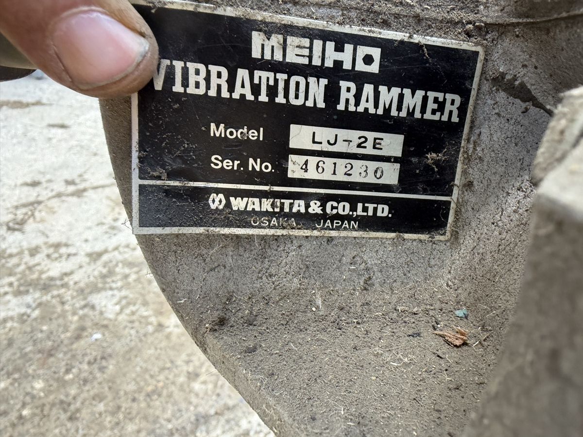 Tutte le macchine: Vibrationsstampfer – Difettoso da Niederbipp venduto da baggerch 4