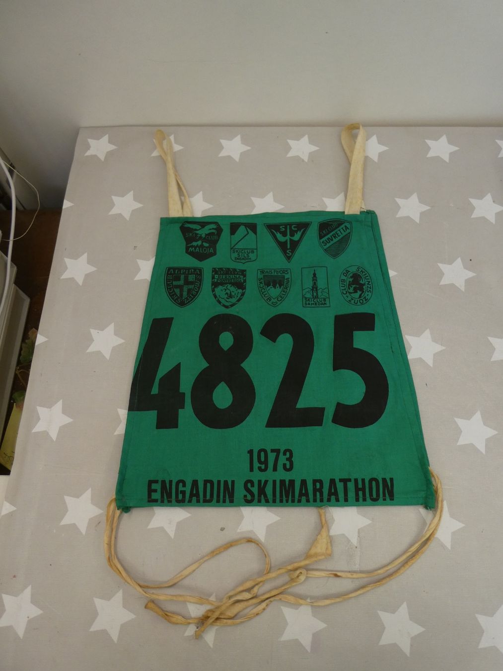 Plaquettes & Badges: alte Startnummer Engadin Skimarathon 1973 – D'occasion à Rafz par Powacaddy