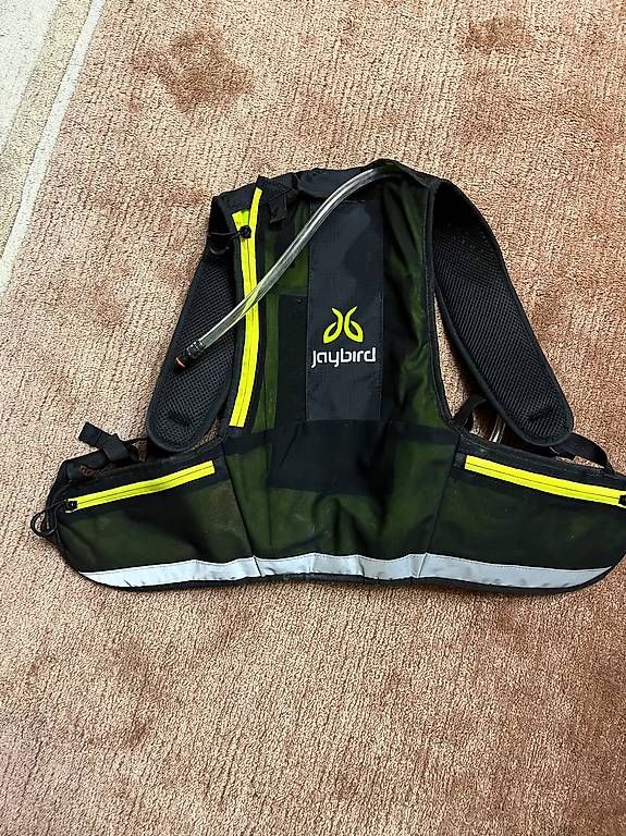 Rucksäcke: Running back / Camel back – Gebraucht aus MORGES von lroman 1