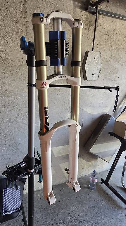 Vélos: Réparation / entretien Vélo, Orbe  – D'occasion à Orbe par Sdcr 4