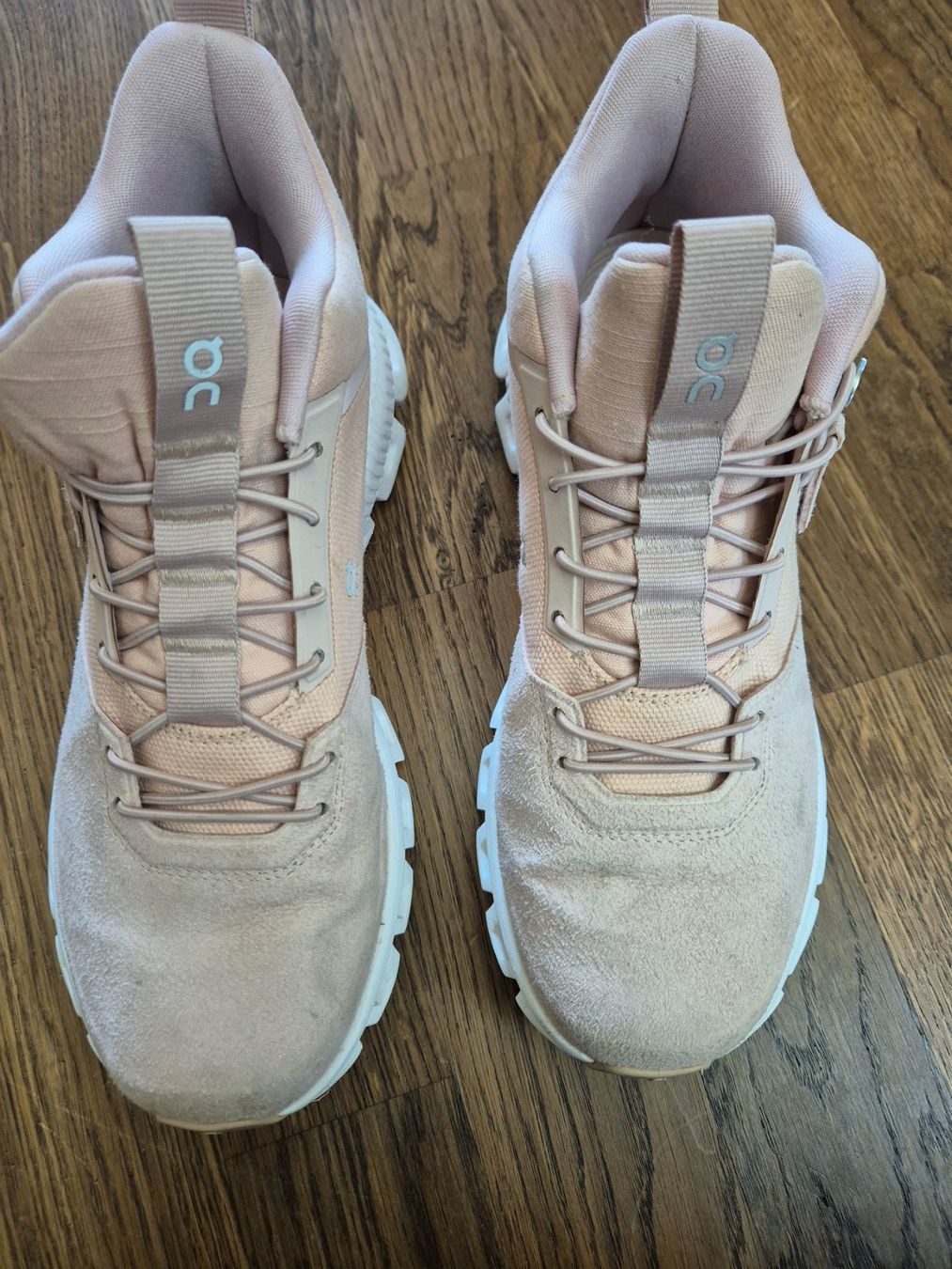 On Scarpe da donna: ON RUNNING sneakers size 38 – Usato da Zürich venduto da monadiederich 1
