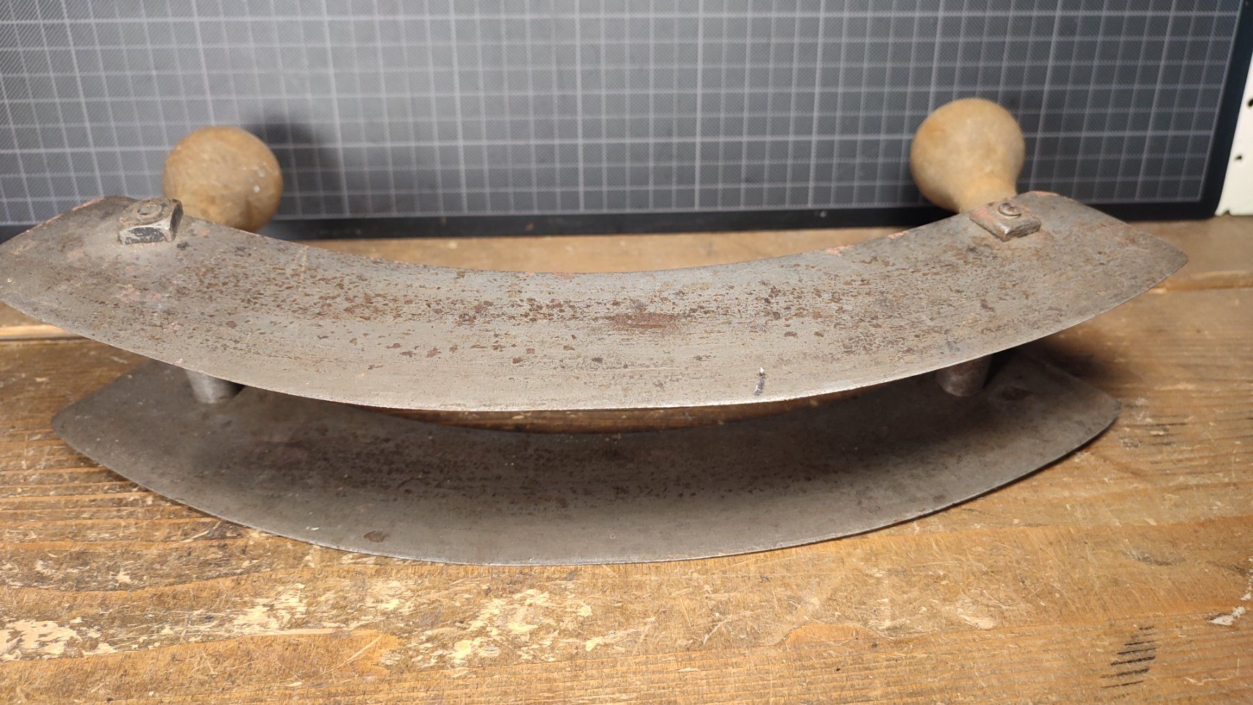 Coltelli da cucina: Wunderschönes altes Wiegemesser Doppel-Klinge – Usato da Gelterkinden venduto da MYSTOREFORYOU4460 5