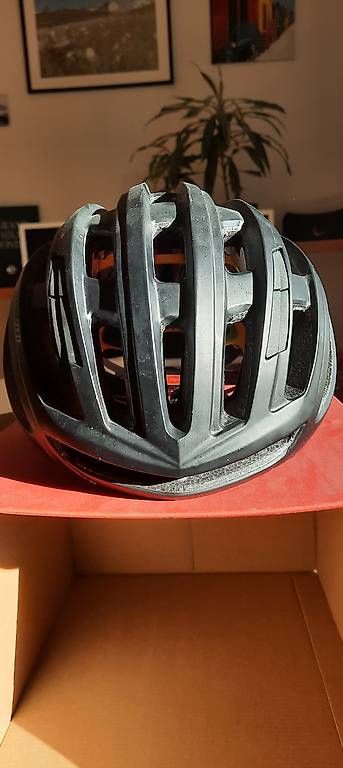 Helme: Casque vélo Specialized Propero S – Gebraucht aus Neuchâtel von phi_fb5p