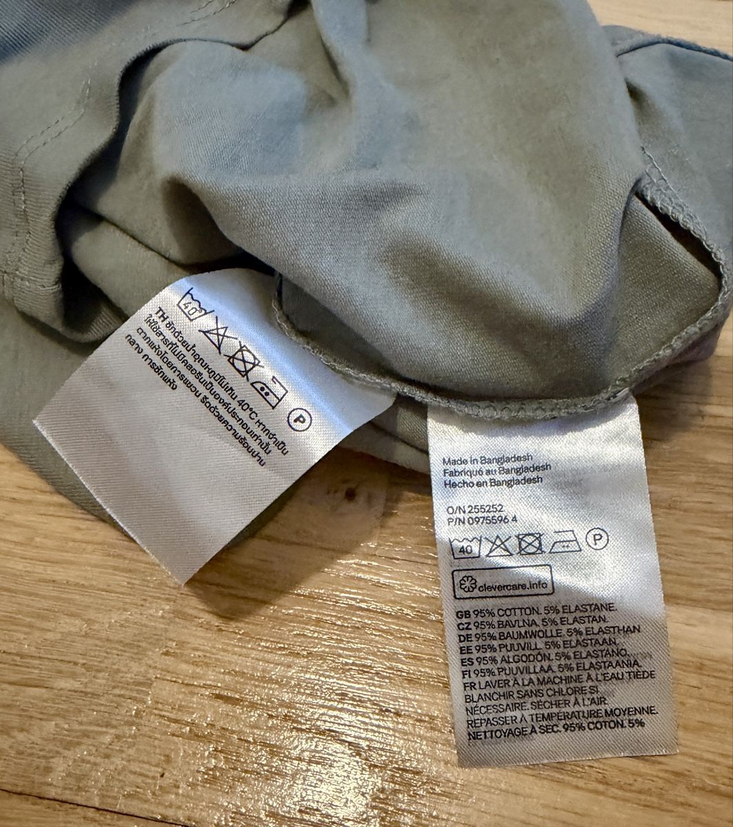 H&M T-shirt: Crop Top by H&M – Usato da Zürich venduto da stemiche 3
