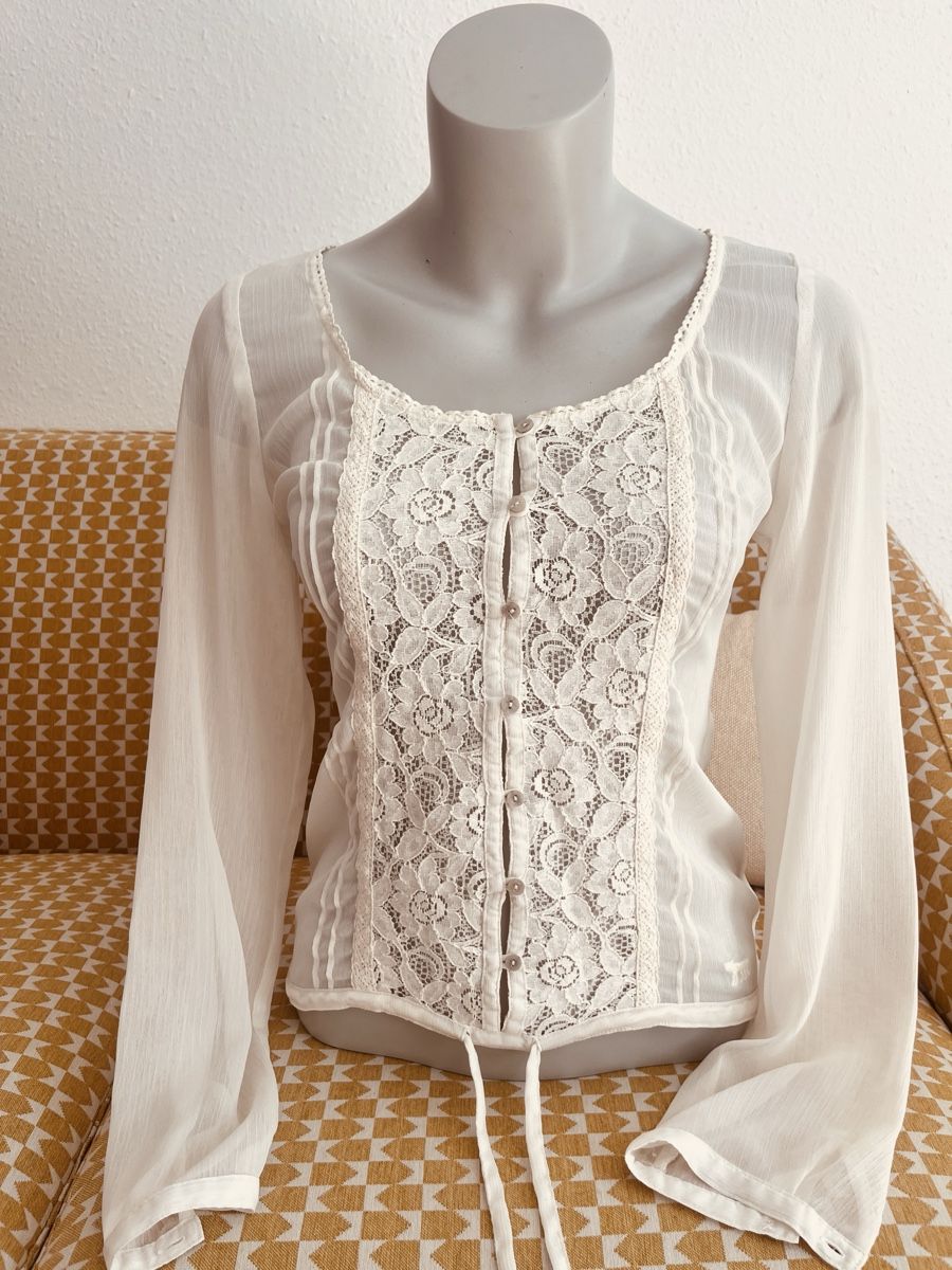 Camicette: Zarte Spitzenbluse - Grösse XS – Usato da St. Gallen venduto da BikeladyShop