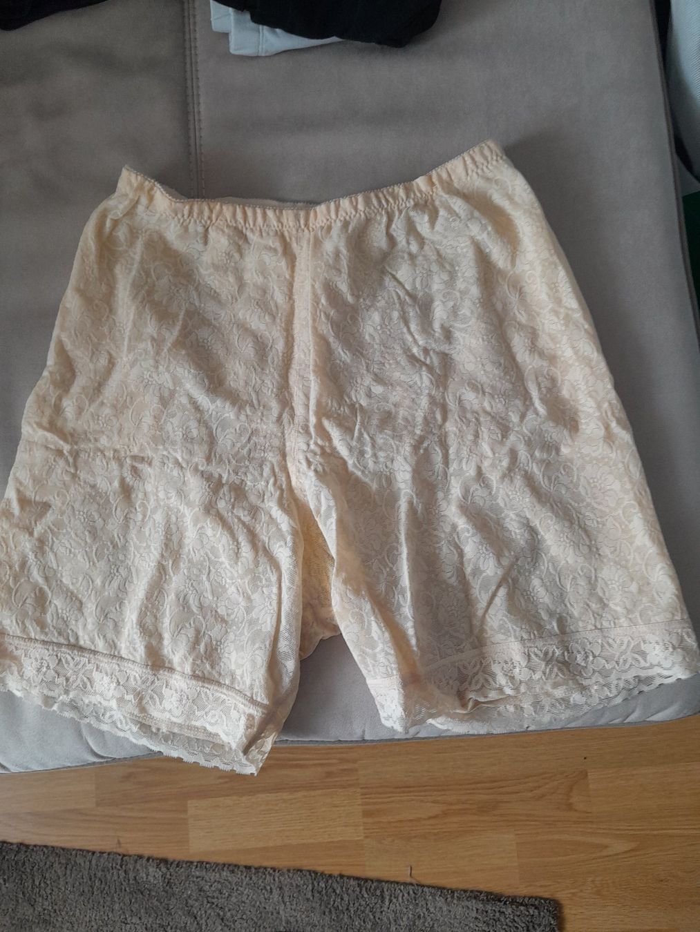Pantaloni: Shaping Shorts - Miederhose beige – Usato da Zürich venduto da Sustainability