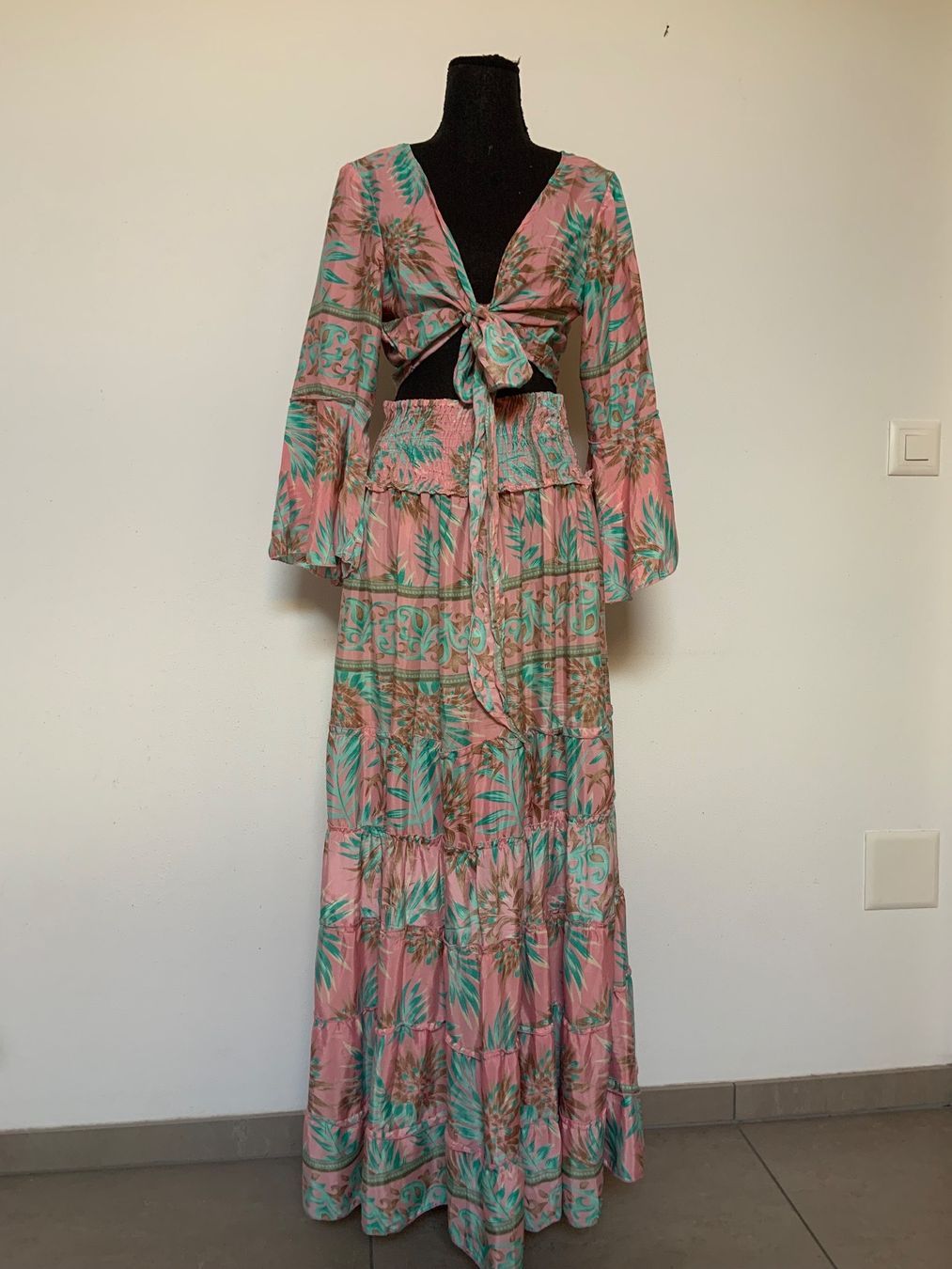 Vestiti: Boho Bluse und Maxistufenrock – Nuovo (secondo la descrizione) da Sigriswil venduto da ck56