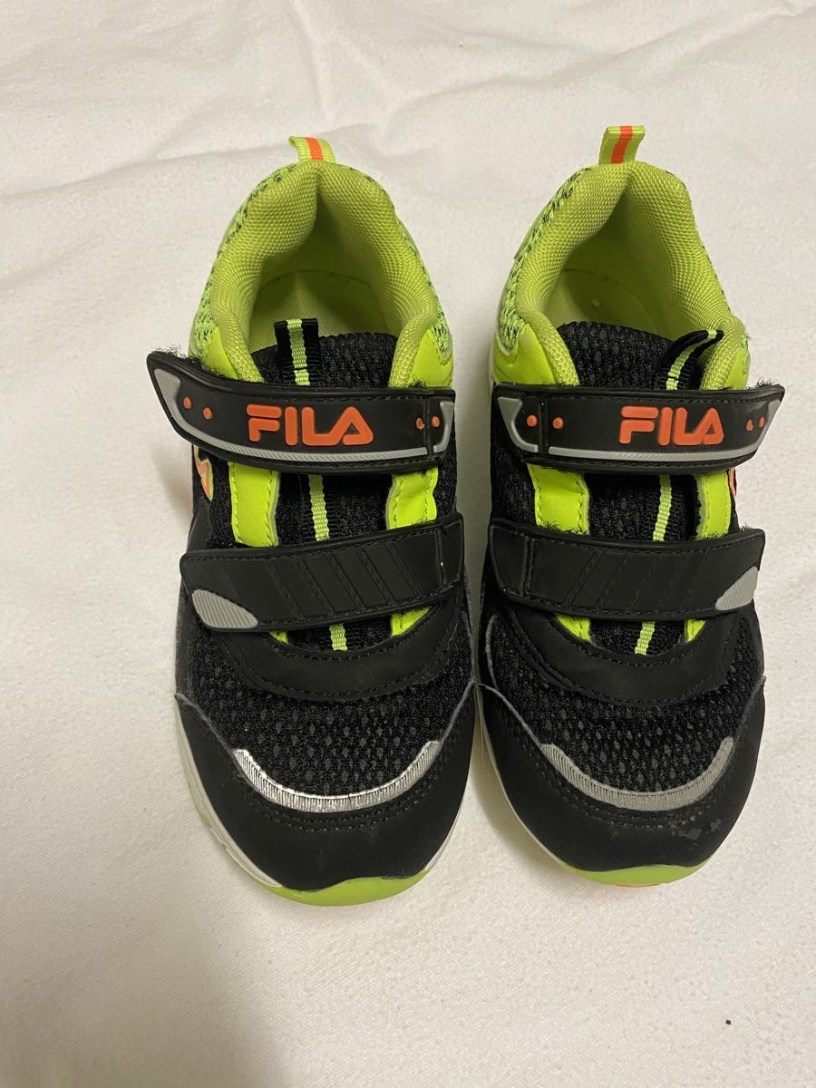 Fila Scarpe per ragazzi: Turnschuhe von Fila Grösse 29 – Usato da Sissach venduto da SV-650