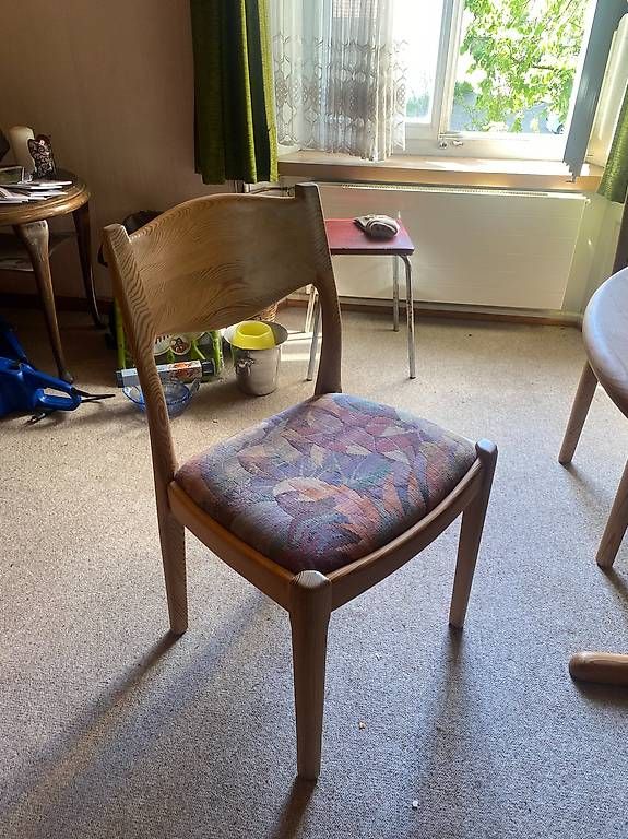 Set di tavolo e panche: Tisch mit 6 Stühlen – Usato da Niederbipp venduto da cla_ynv9 1