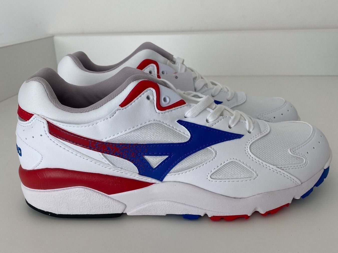 Mizuno Herrenschuhe: MIZUNO SKY MEDAL Sneaker Herren, Gr. 41 – Neu und originalverpackt aus Luzern von falena01 1