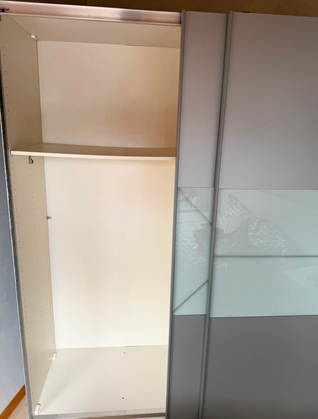 Ikea Armadi: alter IKEA Schrank mit Schiebetüren – Usato da Affoltern am Albis venduto da Avzusfly 2