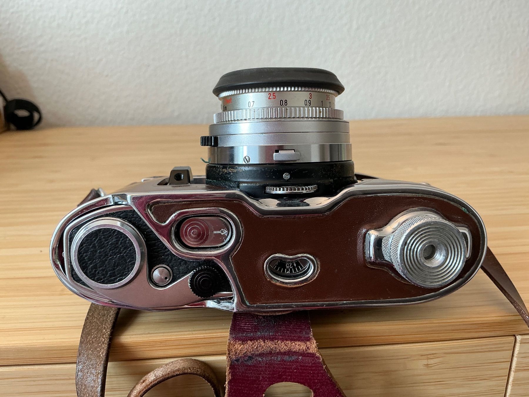 Kodak Fotocamera: Kodak Retina Reflex IV  mit Ledertasche! – Difettoso da Zürich venduto da tan_gp95 2