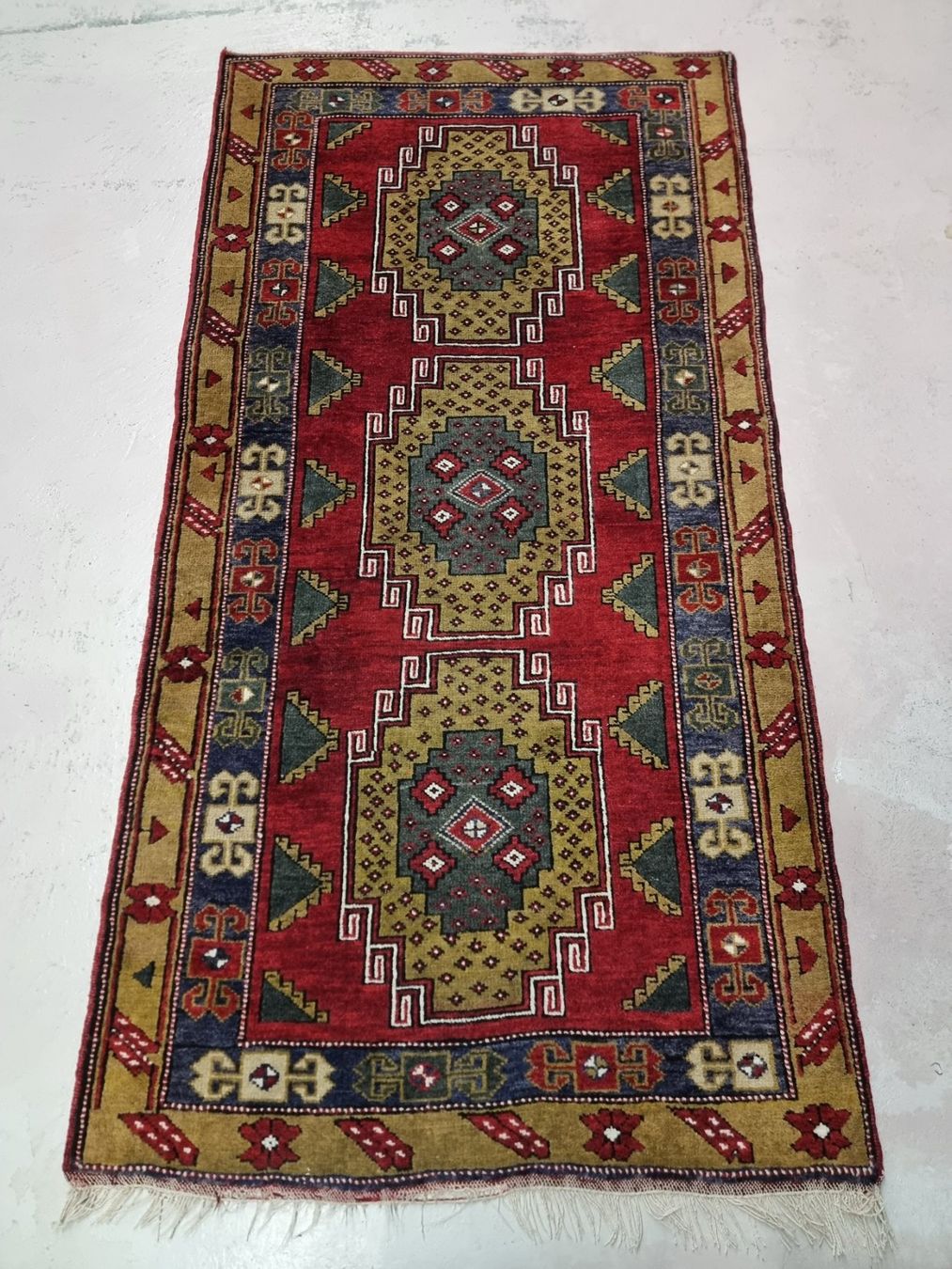 Teppiche: 104x195 Orientteppich Handgeknüpft – Gebraucht aus Olten von Mezopotamya