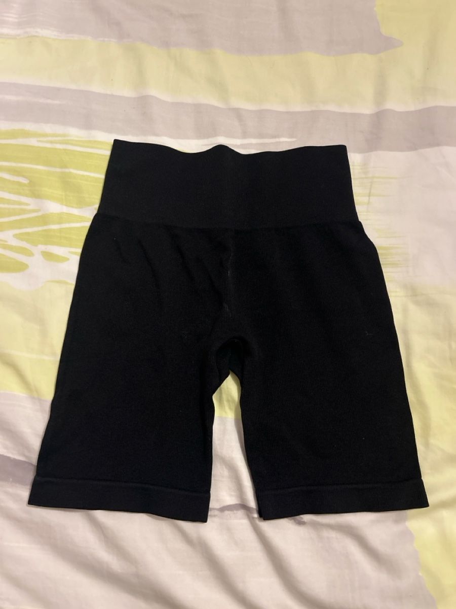 Leggings: cycliste noir Pull&Bear XS-S – Gebraucht aus Orsières von champ10