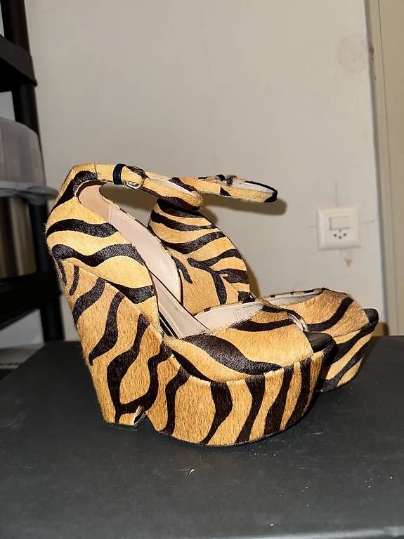 Zara Scarpe da donna: Zara Leder Sandalen, Gr. 37 – Usato da Frenkendorf venduto da banemk12 1