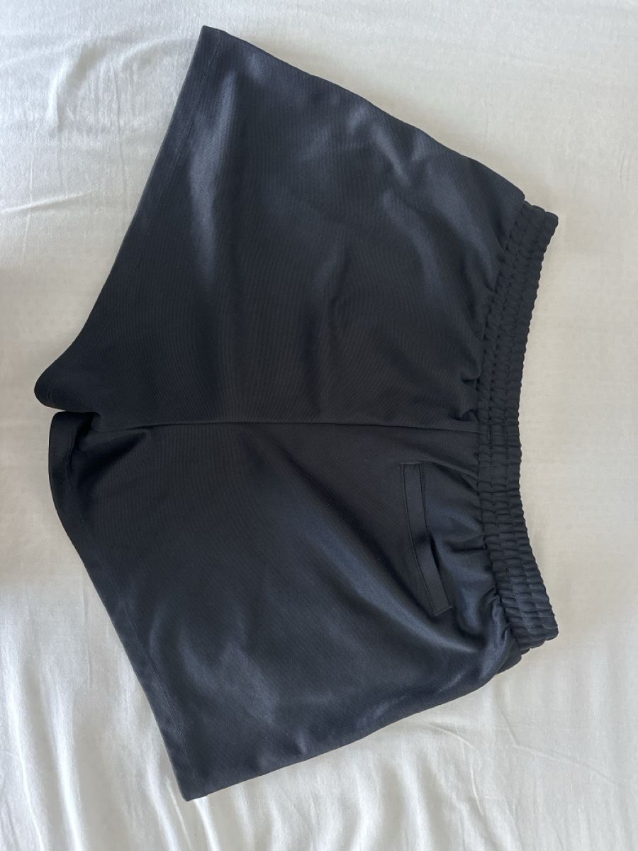 Adidas Pantalons: Adidas Shorts – D'occasion à Goldach par mariarosapenasa 1
