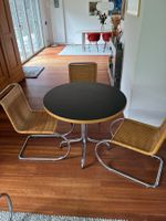 Thonet Freischwinger Stühle inkl. Tisch