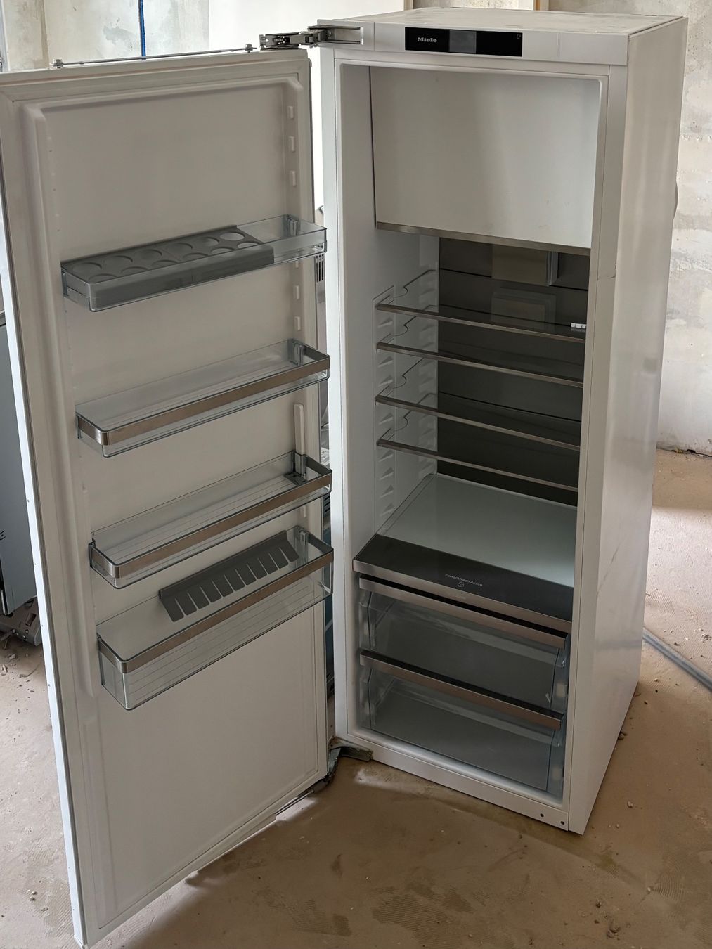 Miele Frigoriferi: Miele Einbau-Kühlschrank – Usato da Basel venduto da regulas