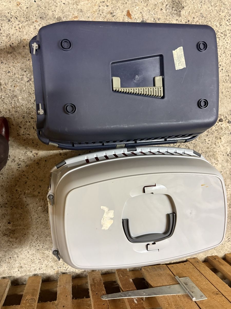 Gabbie, trasporto & Sicurezza: Gebrauchte Transportboxen für Hunde oder Katzen, 2 Stk. – Usato da Burgdorf venduto da Eramon 2